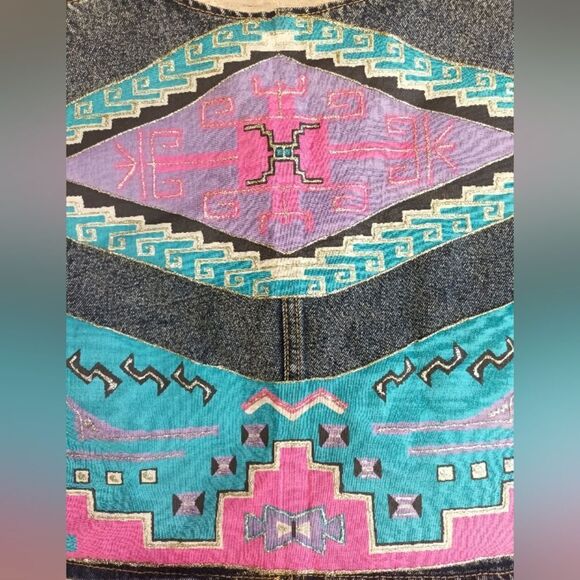 Colorful Denim Vest with Geometric Patterns - Picture 4 of 10